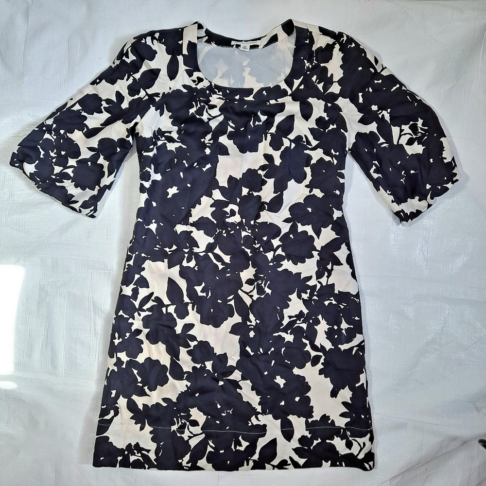 Banana Republic Black And White Silk Balloon Sleeve Dress